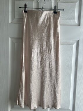 Aritzia Babaton Skirt in Denude